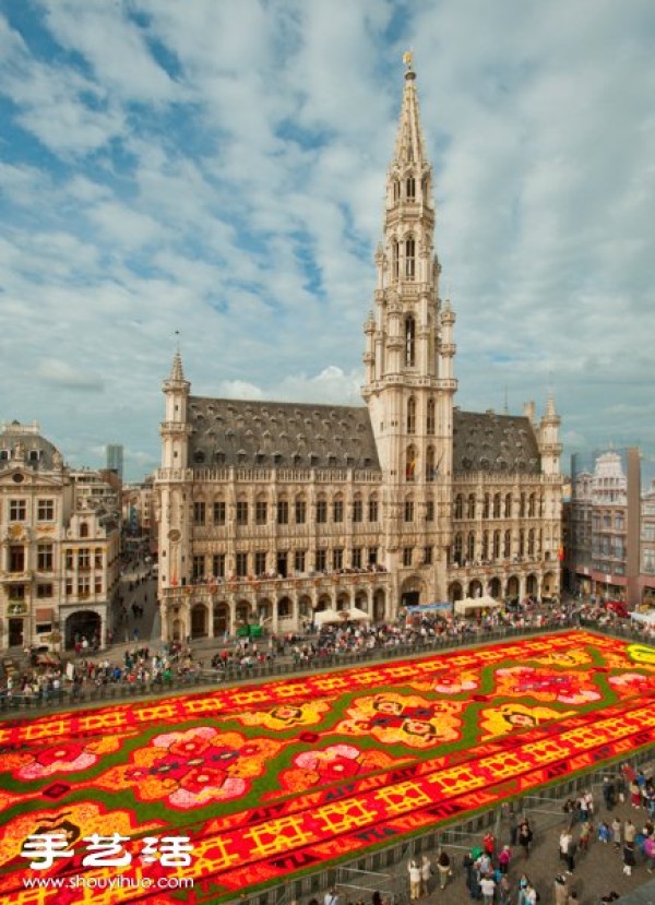 Super spectacular Belgian flower carpet! A total of one million begonias