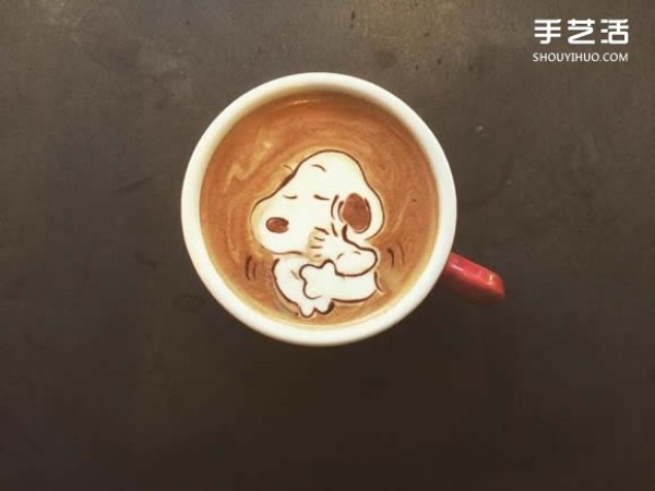 The work of a latte art expert who brings coffee latte art to its fullest