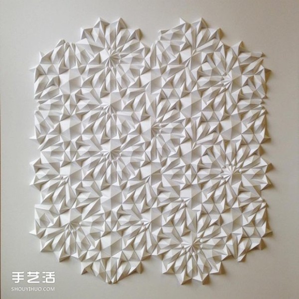 Appreciation of three-dimensional geometric paper sculptures, challenge the limits of paper art! 