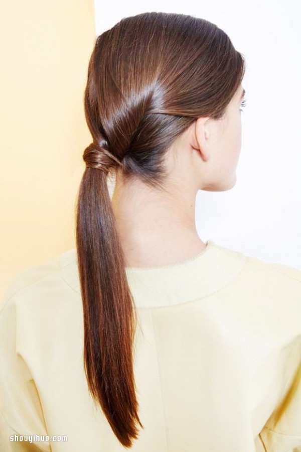 5 simple and varied techniques for tying a ponytail that will amaze you