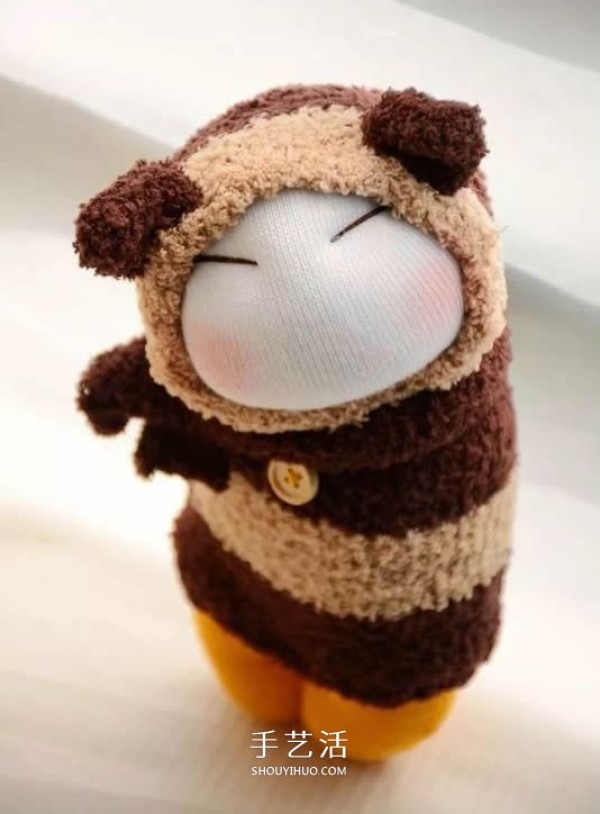 Pictures of super cute sock dolls and tutorials on how to make them