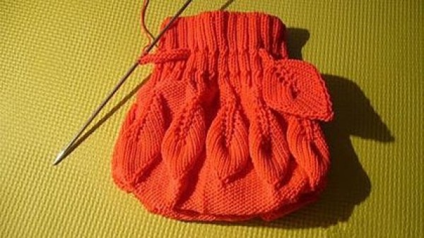 The weaving method of the leaf bag and the tutorial of the stick knitted leaf bag