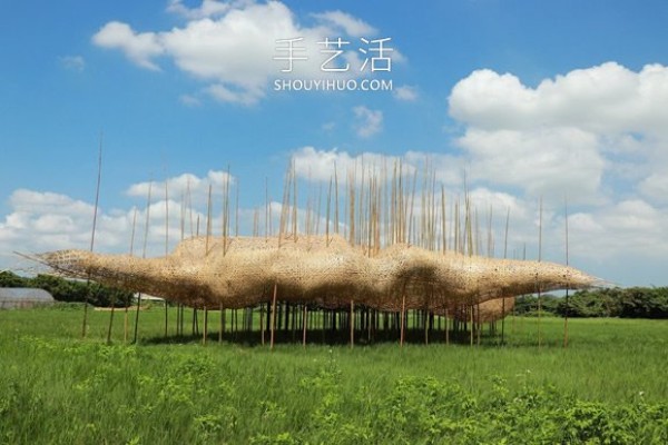 Giant bamboo weaving installation! The totem corridor and secret room pavilion on the ground