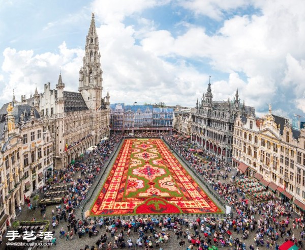 Super spectacular Belgian flower carpet! A total of one million begonias