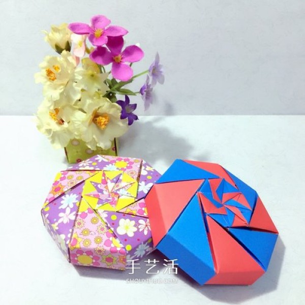 The origami illustration of a distinctive octagonal gift box is like a design with layers of mechanisms