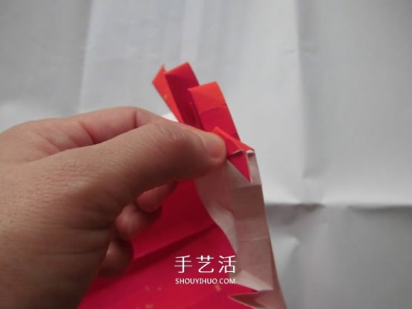 Only one piece of paper! Illustrated steps for making an origami bow gift box