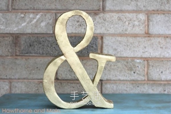 Tutorial on how to make hand-made "&" symbol decoration with foam sponge