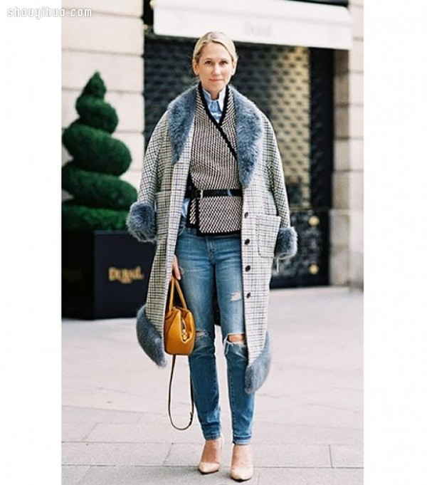 Fashionistas explain 12 fashionable ways to wear jeans