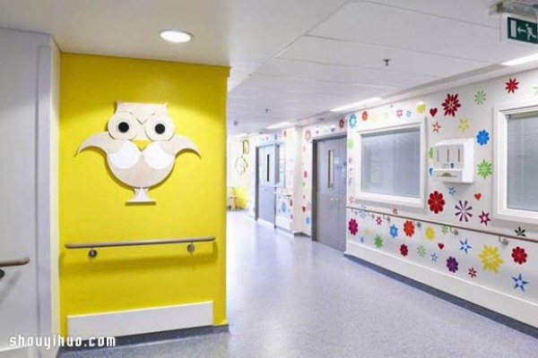 A beautiful childrens hospital decoration and layout design like an amusement park