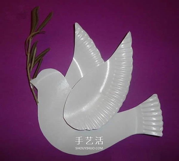 How to use paper plate waste to make a peace dove for National Day