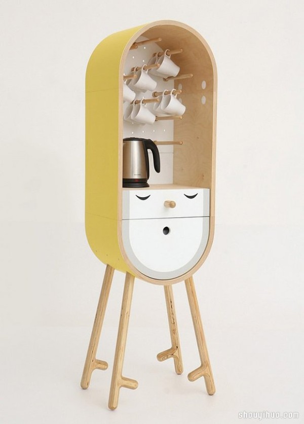 LO-LO capsule-shaped micro kitchen design