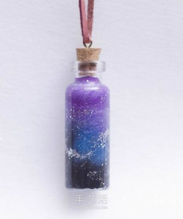 As if it contains the Milky Way! How to make your own starry sky bottle necklace pendant