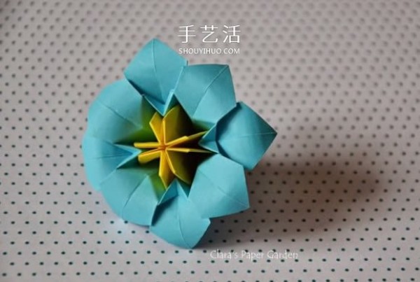 The illustration of how to fold an eight-petal flower of three pieces of paper can also be made into one Three-dimensional flower ball