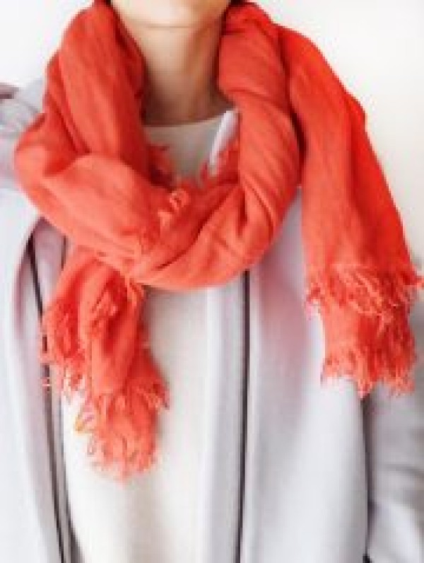 A comprehensive collection of various ways to tie a scarf, and 60 ways to tie a long scarf