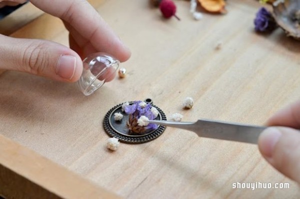 Forest Floral Jewelry Studio: DOOORS Handmade Dried Flowers and Fruits