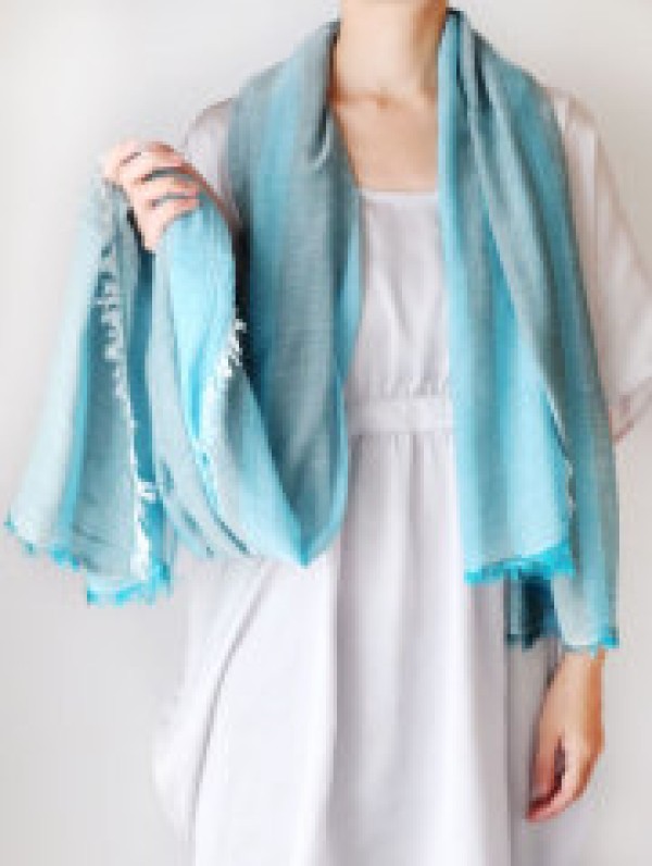 A comprehensive collection of various ways to tie a scarf, and 60 ways to tie a long scarf