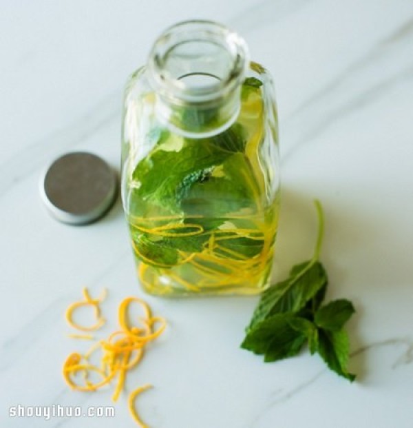 How to prepare homemade vanilla rose fragrance orange mint perfume