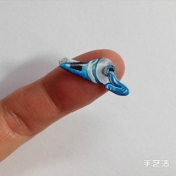 Fine miniature illustrations challenge the limits of detail