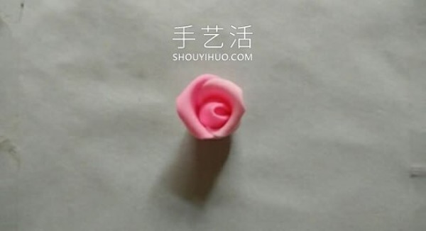 Illustration of how to make hand-made rose headband with ultra-light clay