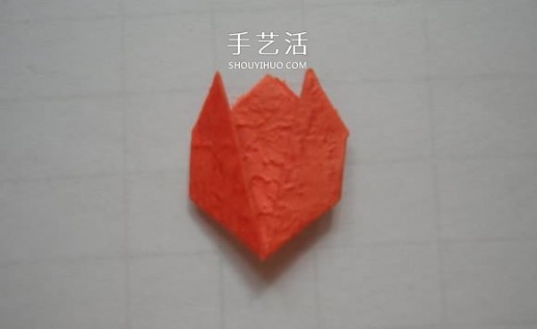 Illustration of the simplest method of making origami tulip stickers