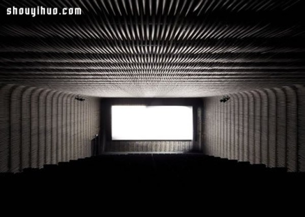 Modern cinema decoration design for the renovation of the Madrid slaughterhouse