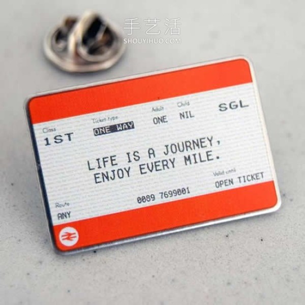 26 creative wearable gifts for those who love to travel! 