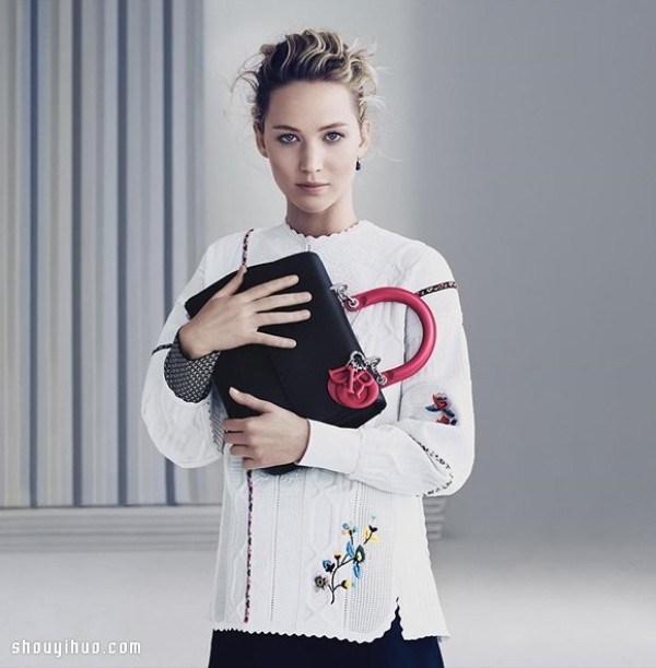 Jennifer Lawrence performs Be Dior handbag advertisement