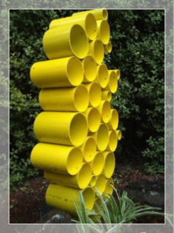 Tutorial on making garden sculptures from PVC pipes, how to make homemade PVC pipe sculptures