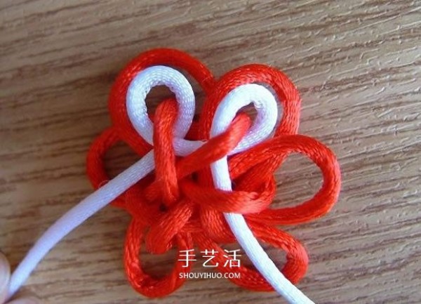 How to weave small flower ornaments using Chinese knots Tuanjin knot piping method