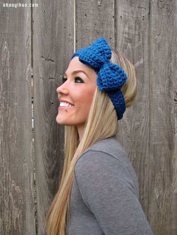 Winter headband will keep you warm and fashionable