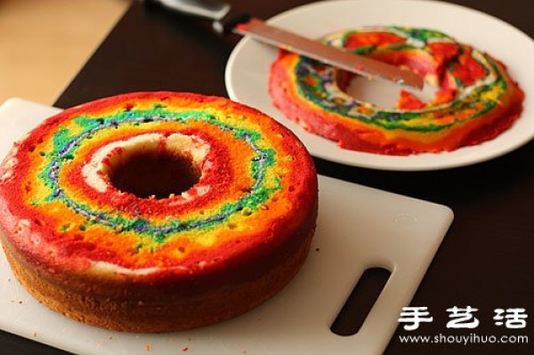 How to make a delicious, beautiful and fun rainbow cake