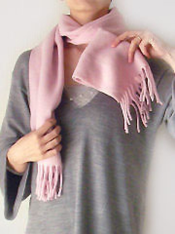 A comprehensive collection of various ways to tie a scarf, and 60 ways to tie a long scarf