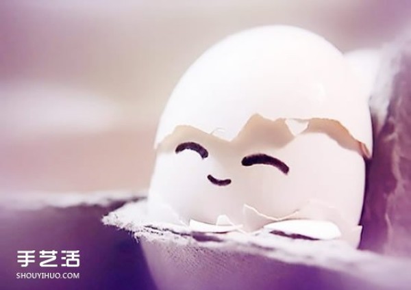 Drawing cute pictures on eggs, appreciating simple and cute hand-painted expressions on eggs