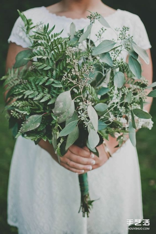 The traditional and fresh grass-green wedding design that abandons the bright red and pink colors