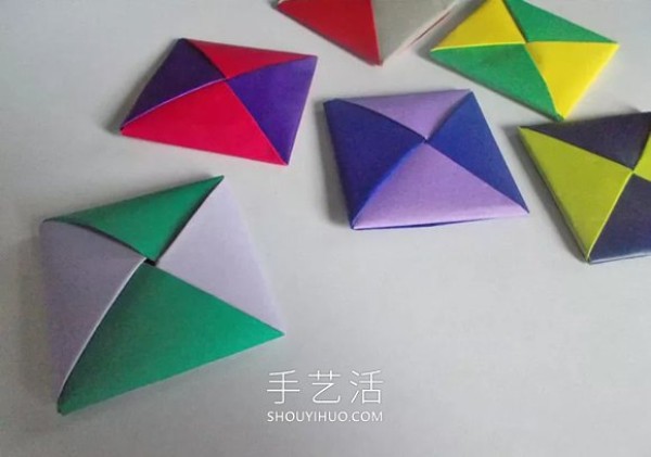 Illustrated tutorial on the folding method of childrens hand-made origami hand-sign toys