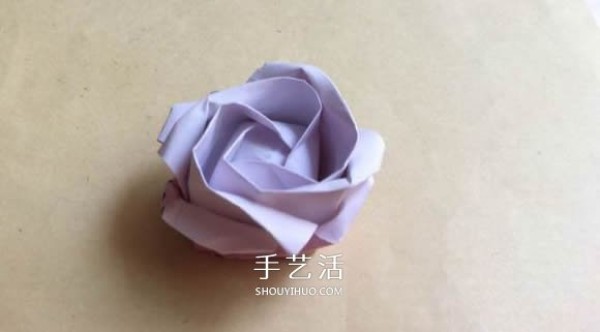 Handmade Kawasaki Rose Origami Illustrations. The step-by-step pictures are very clear! 