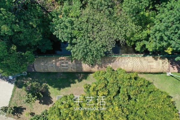 Giant bamboo weaving installation! The totem corridor and secret house pavilion on the ground