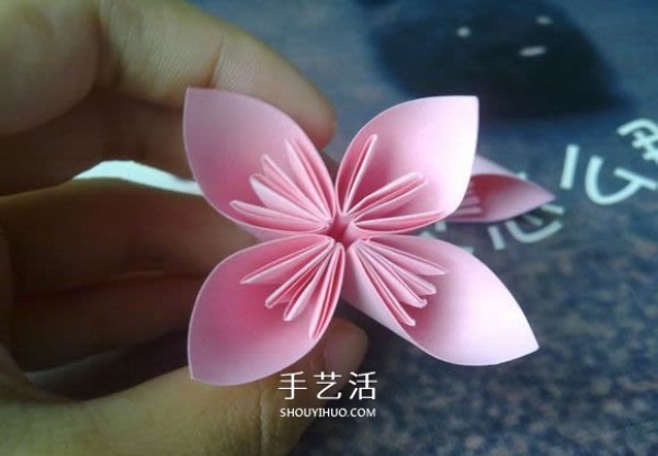 You will definitely learn it! Super simple origami steps of five-petal cherry blossom