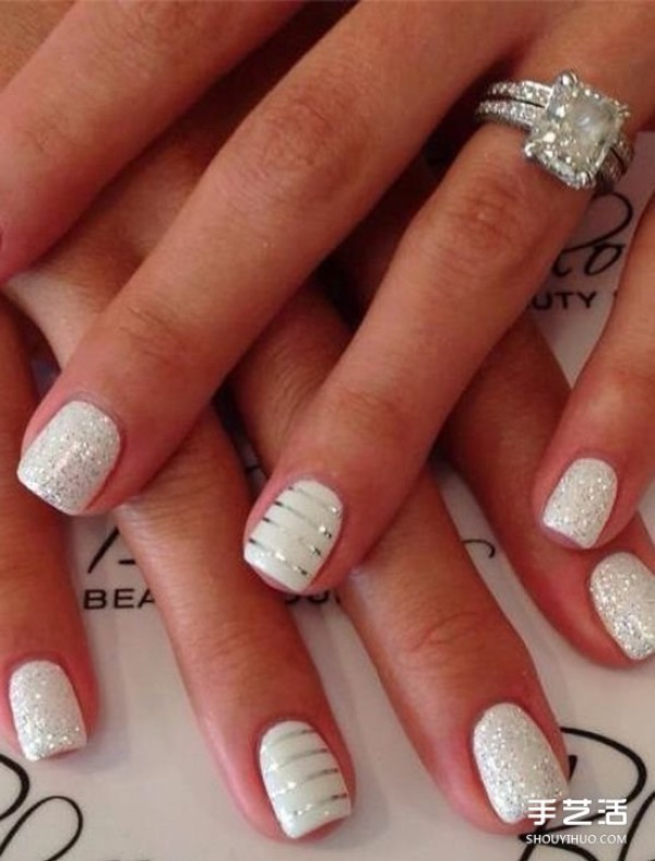 Beautiful wedding nail art design, decorate yourself with details! 