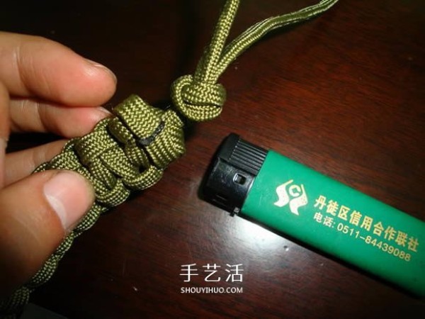 How to knit a paracord bracelet of the same style in Wilderness SurvivalMake one for your boyfriend~