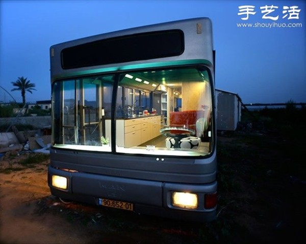 Israeli female DIY bus transformed into a mansion