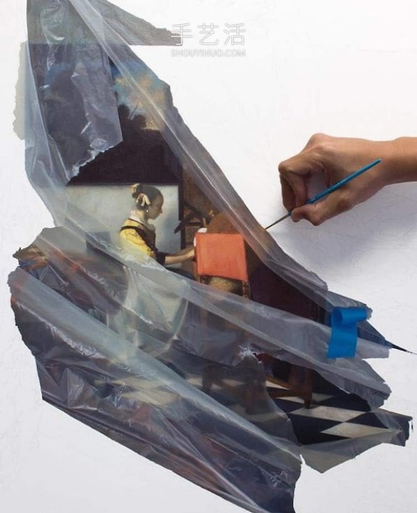 Like its wrapped in plastic wrap! Incredibly realistic paintings