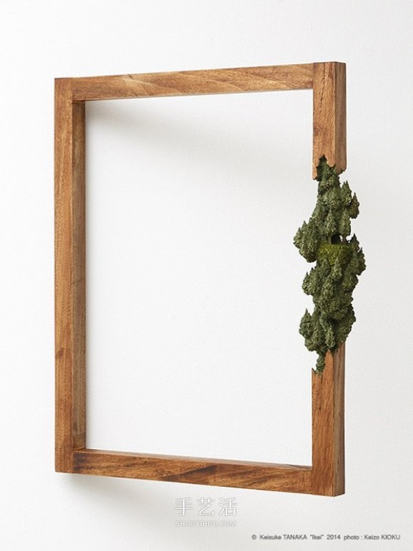 Carving landscapes into wooden frames challenges the limits of your knowledge of wood