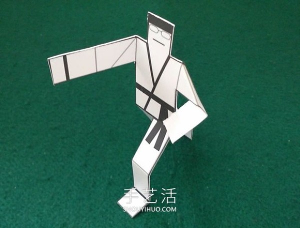 How to make handmade karate paper figures from cardboard, with downloadable drawings