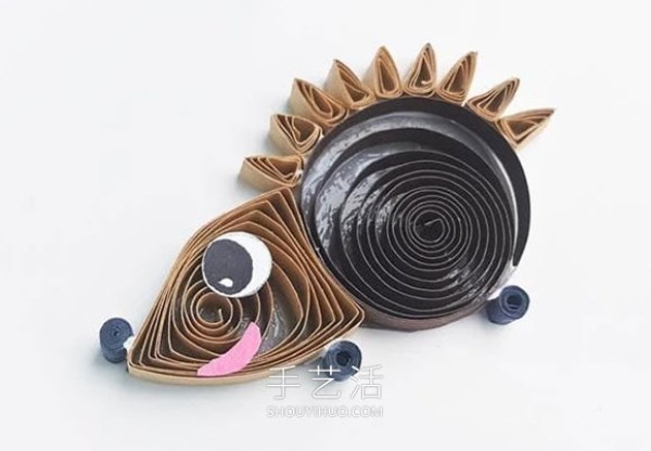 Tutorial on how to make autumn hedgehogs from quilled paper