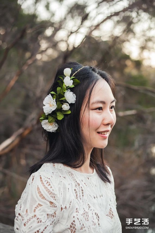 Four kinds of dreamy garlands for the bride and unconventional bridal headwear