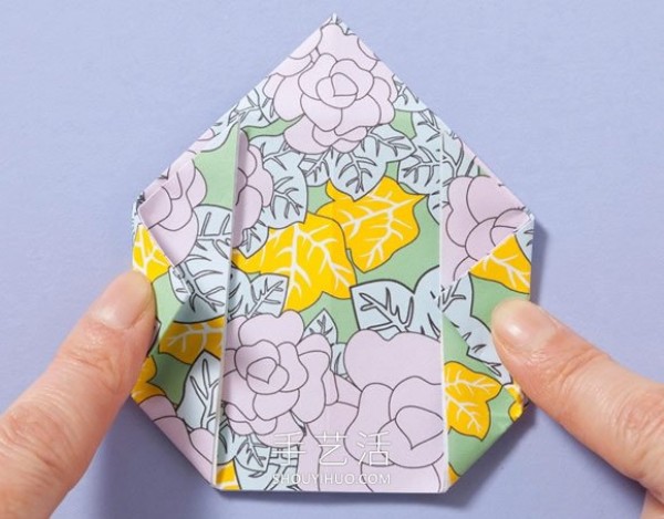 Simple origami storage box tutorial, the boxy shape looks great! 