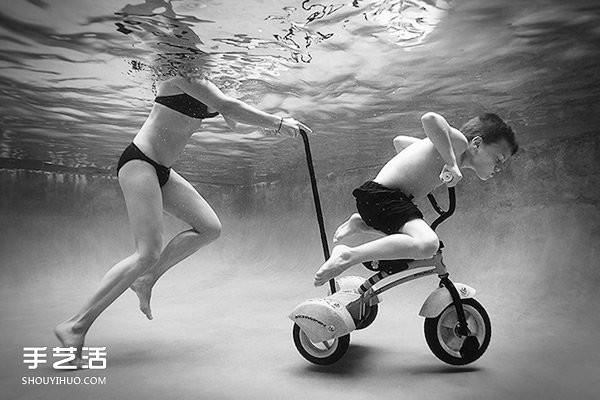 Fun underwater photography for children yields unexpected photographic effects