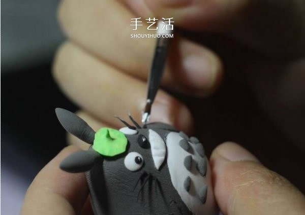 How to make Totoro with ultra-light clay, detailed instructions on how to make Totoro with clay