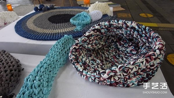 Andrea Brena is a good man who knits a sofa with his own "hands"! 